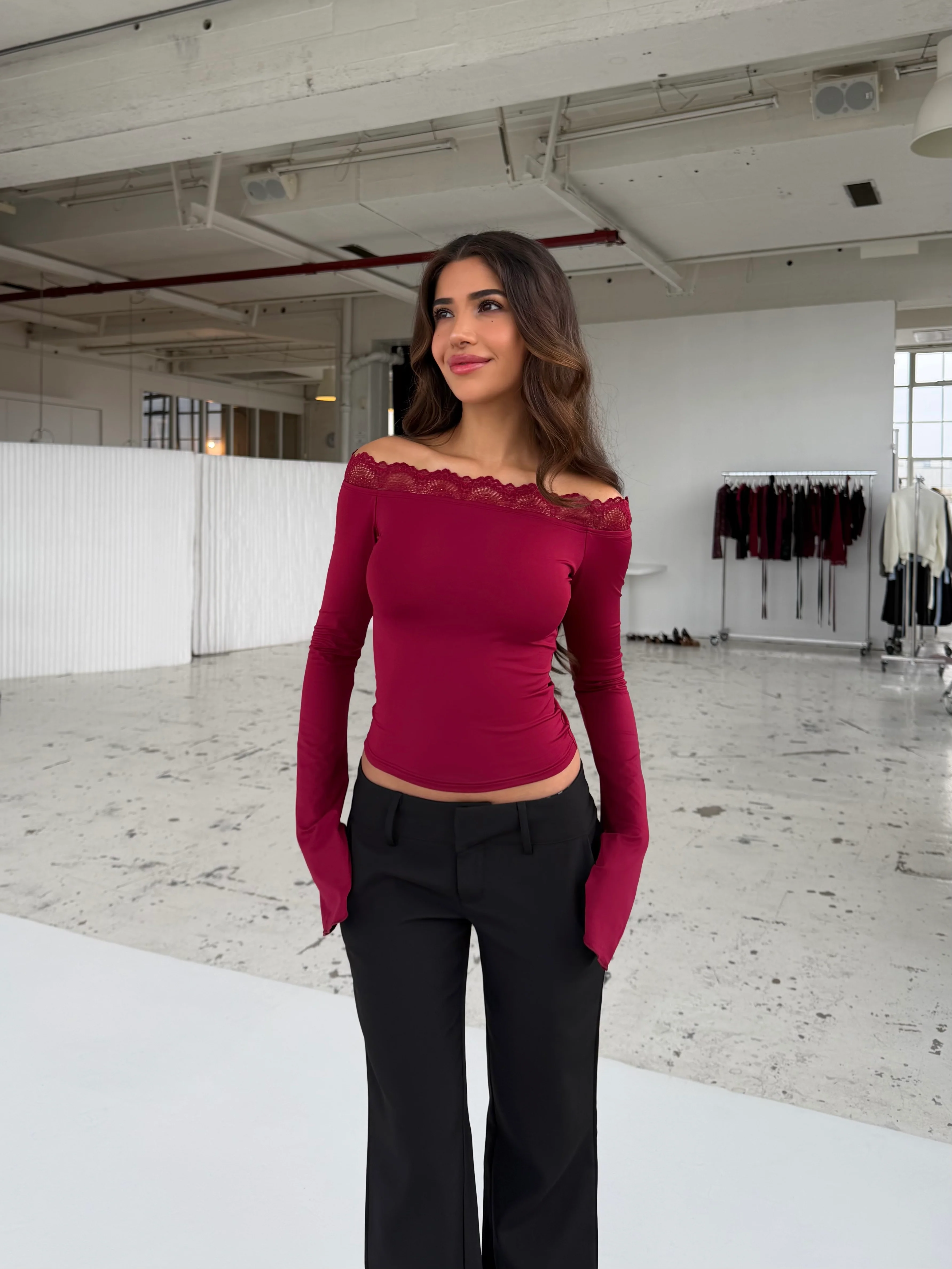 Bari Basic Lace Top – Dark Red